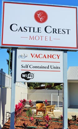 Castle Crest Motel - 2 Rose Street, North Ward, Townsville, QLD